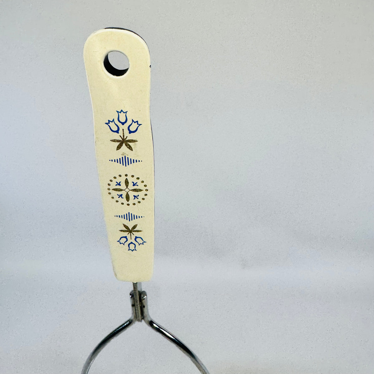 EKCO Carousel Blue Dutch Tulip Potato Masher 1960s