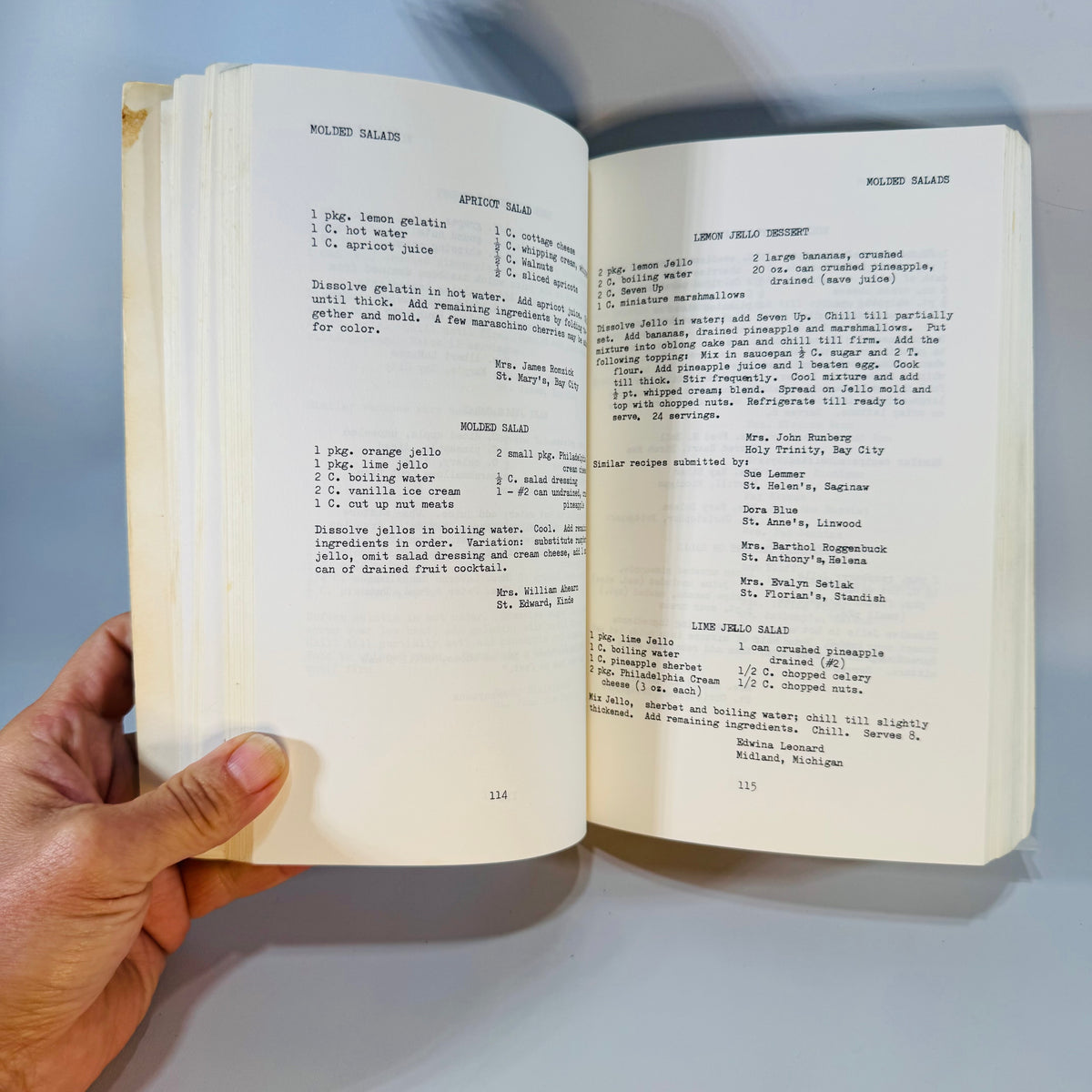 Community Cookbook Michigan Americana — The Queen’s Book 1968 — Queen of Angels Women’s Retreat League | Saginaw Church Cookbook, Regional Cooking