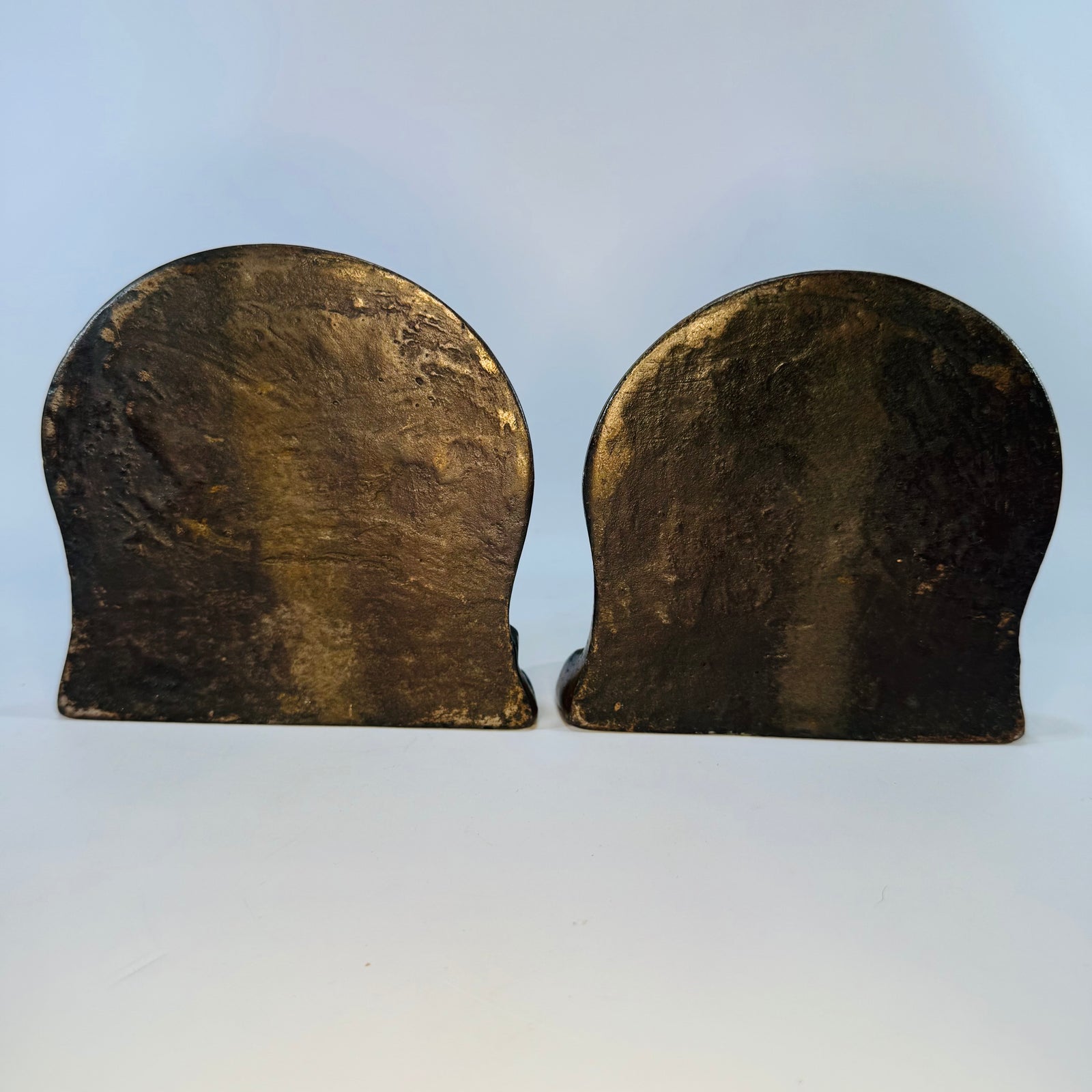 Antique Art Deco Siam Lovers Bookends, Kissing Couple Cast Metal Bookends, 1920s 1930s Copper Finish Library Decor Pair