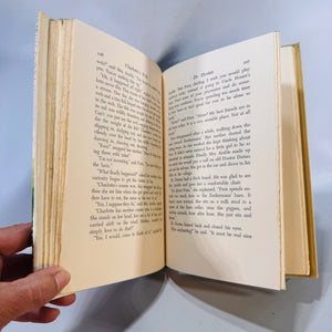 Charlotte’s Web — E. B. White, Illustrated by Garth Williams | Book Club Edition Hardcover with Dust Jacket