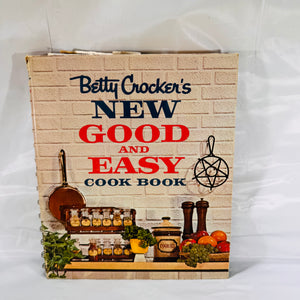 Betty Crocker's Good and Easy Cookbook (1962), Illustrated Vintage Hardcover