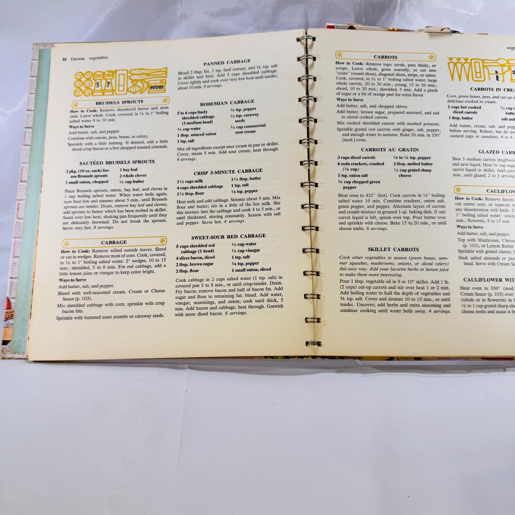 Betty Crocker's Good and Easy Cookbook (1962), Illustrated Vintage Hardcover