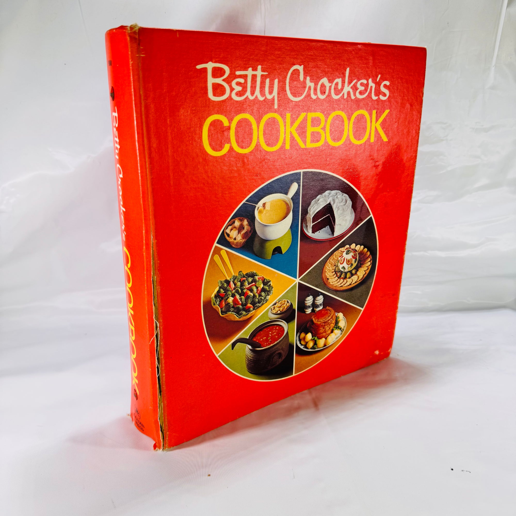 Betty Crocker's Cook Book 1969 5 Ring Binder Version as Found