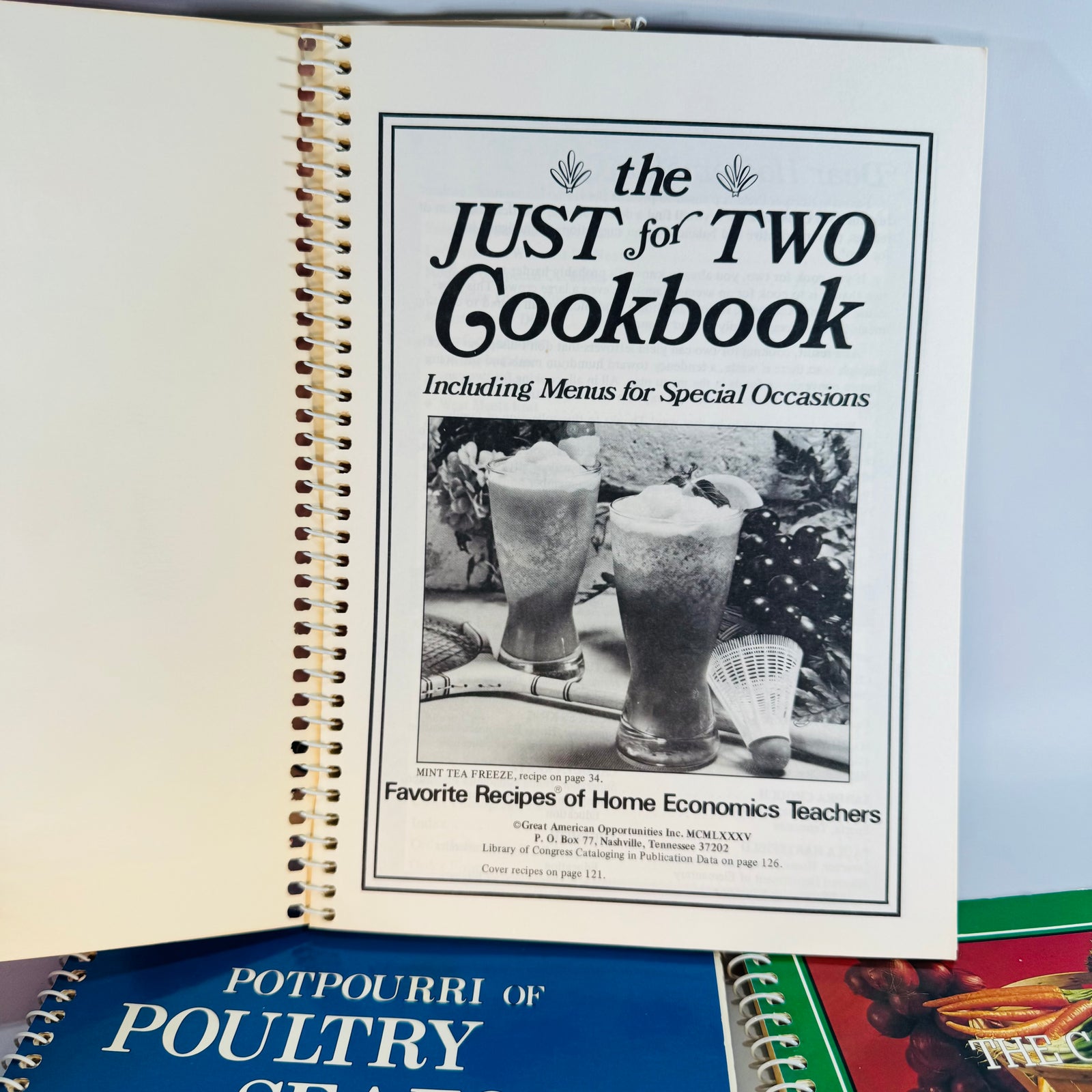 Vintage Boxed Cookbook Set — CookBook Collectibles (1985) — Favorite Recipes Press | 4 Spiral-Bound Volumes, Vintage Cookbooks / Home Economics