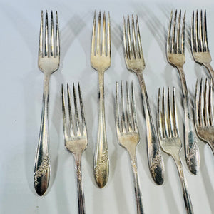 Tudor Plate Oneida Queen Bess II Dinner Forks Lot of 10 Silverplate