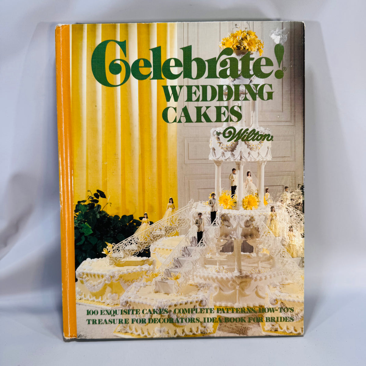 Celebrate! Wedding Cakes (1986, 4th Printing) — Wilton Enterprises | Pictorial Hardcover, Culinary Arts Baking &amp; Cake Decorating