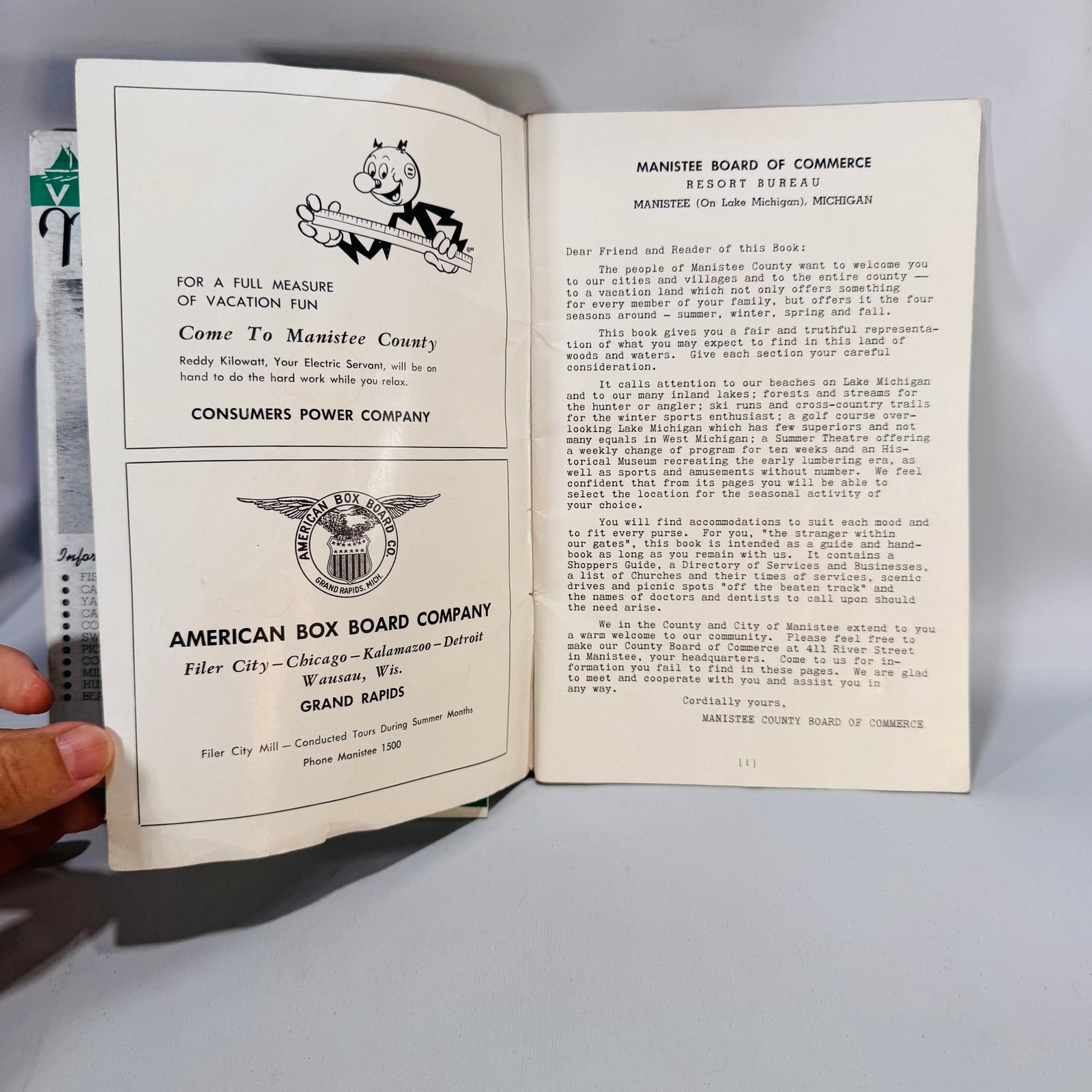 ManistMee County, Michigan Vacation Guides Set (1946 ) — Examiner Printing Co. / Manistee Board of Commerce | Maps & Ads Regional Travel History Ephemera