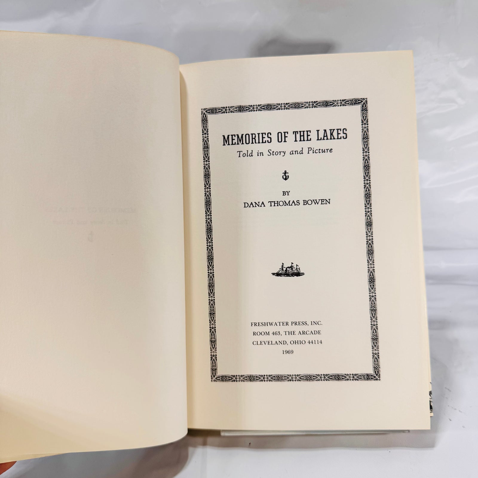 Memories of the Lakes by Dana Thomas Bowen (1969), Freshwater Press, Hardcover with Dust Jacket