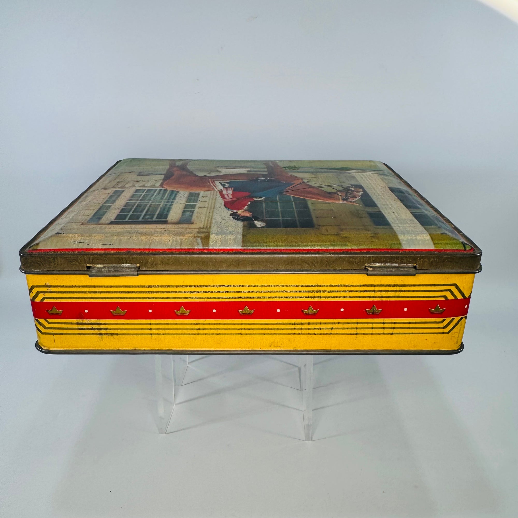 Elizabeth Box Vintage Queen Elizabeth II Tin Box Royal Souvenir Tin - Reading Vintage