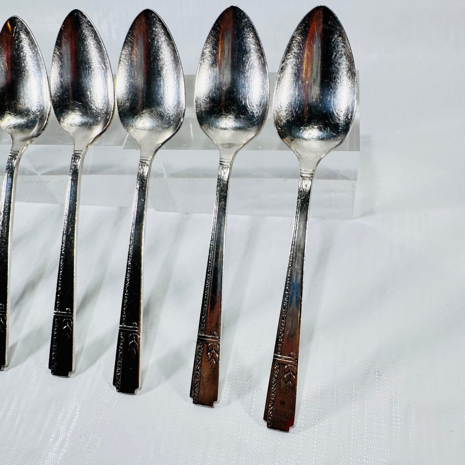 Oneida Prestige Plate Grenoble 1938 Set of 7 Silverplate Teaspoons