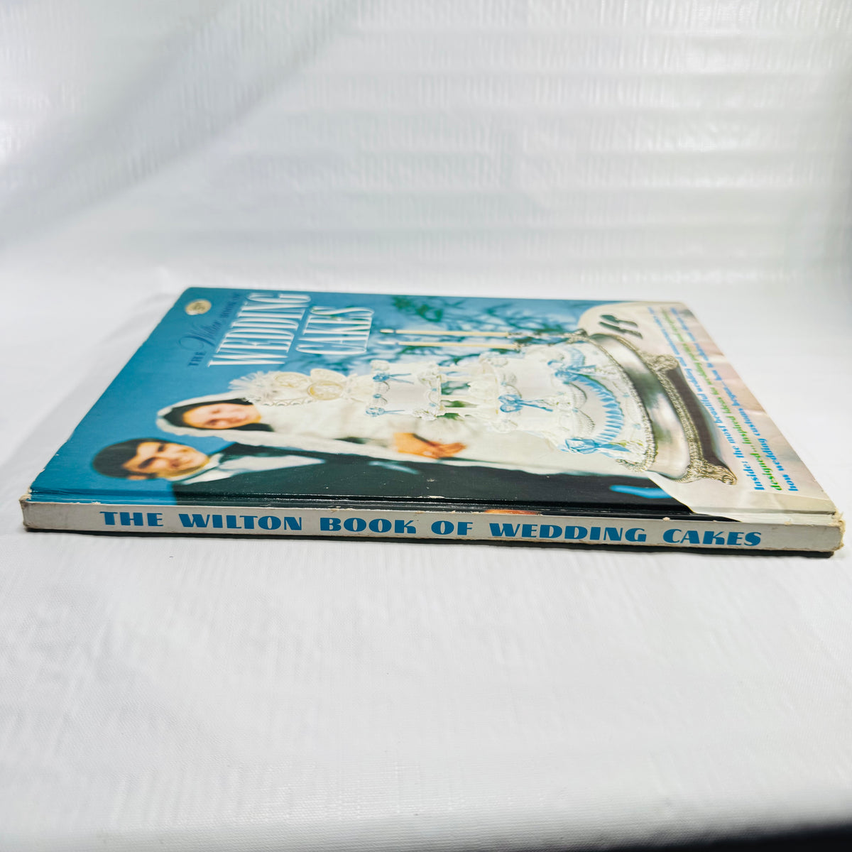 The Wilton Book of Wedding Cakes 1971 Hardcover Cake Decorating Book