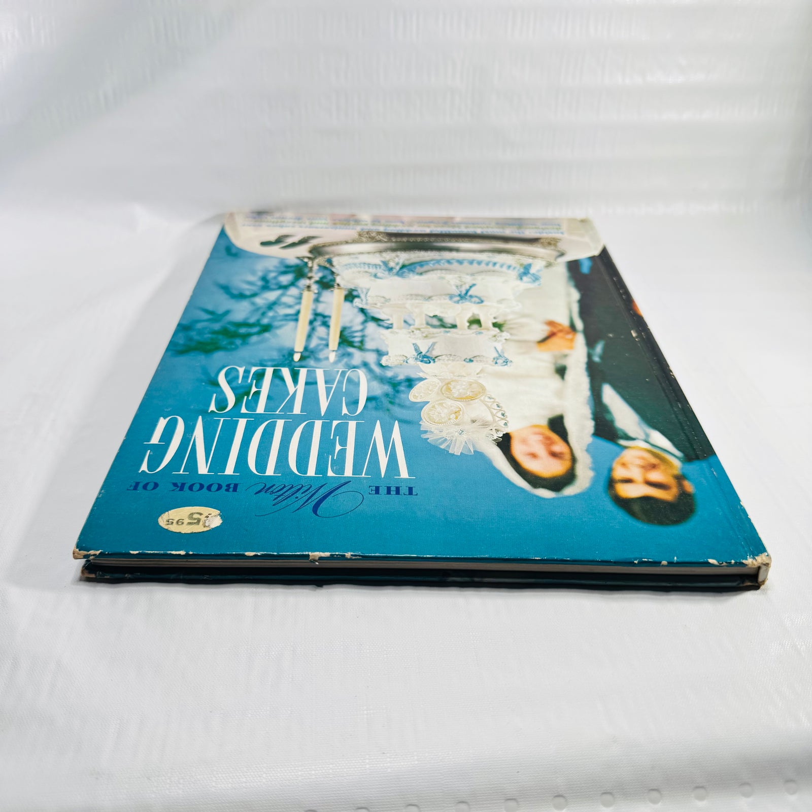 The Wilton Book of Wedding Cakes 1971 Hardcover Cake Decorating Book