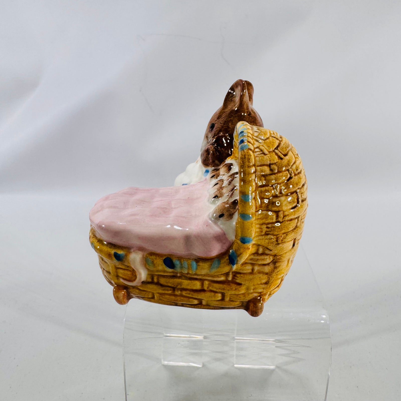 Beatrix Potter “Hunca Munca” with Babies • Beswick England 1951 • Hand-painted ceramic figurine • 4x2x2 • Gift-ready nursery decor