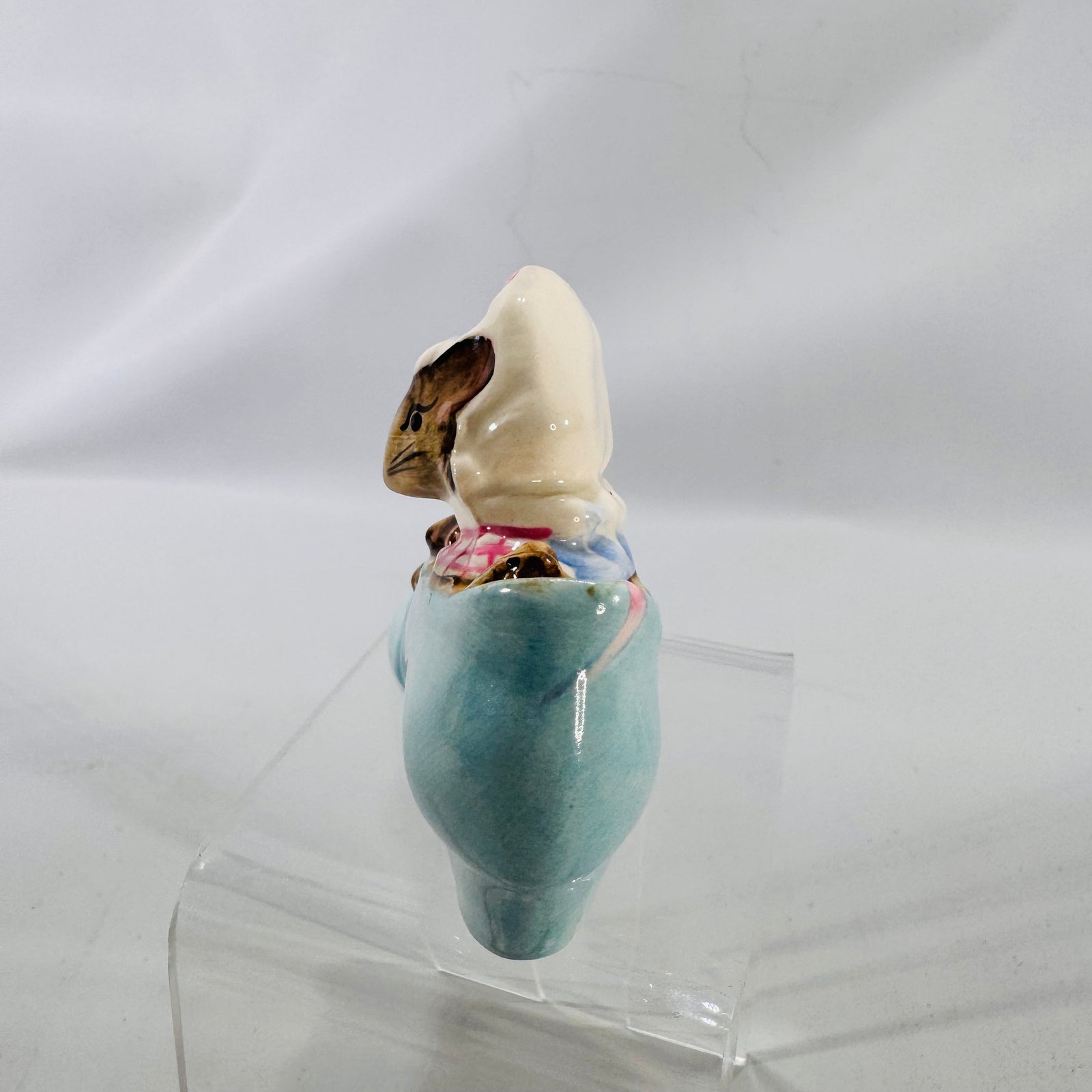 Beatrix Potter Beswick Figurine — “The Old Woman Who Lived in a Shoe” (1959)