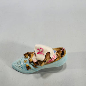 Beatrix Potter Beswick Figurine — “The Old Woman Who Lived in a Shoe” (1959)