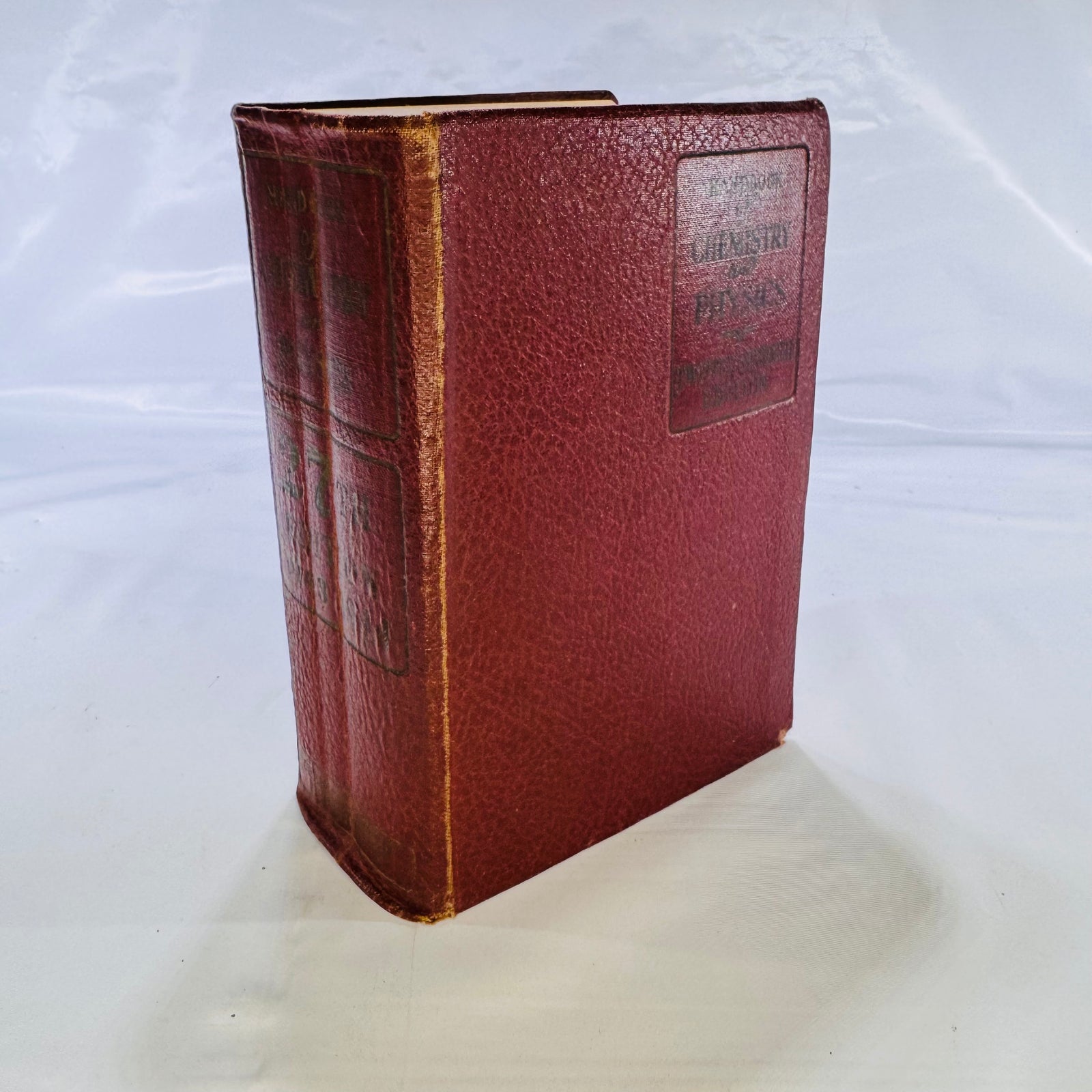 Handbook of Chemistry and Physics Edited by Charles D. Hodgman (1943), Softcover