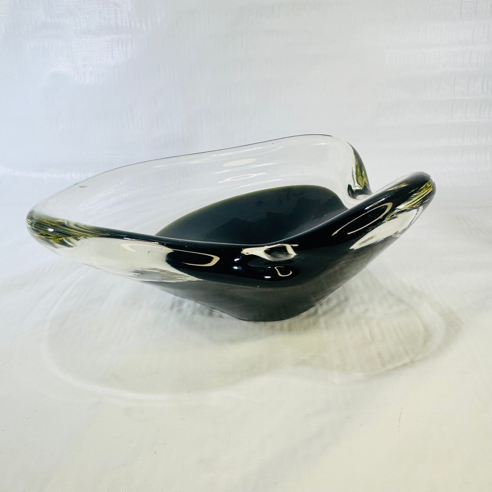 Erickson 84 Cased Art Glass Tri Corner Bowl Mid Century Dark Green