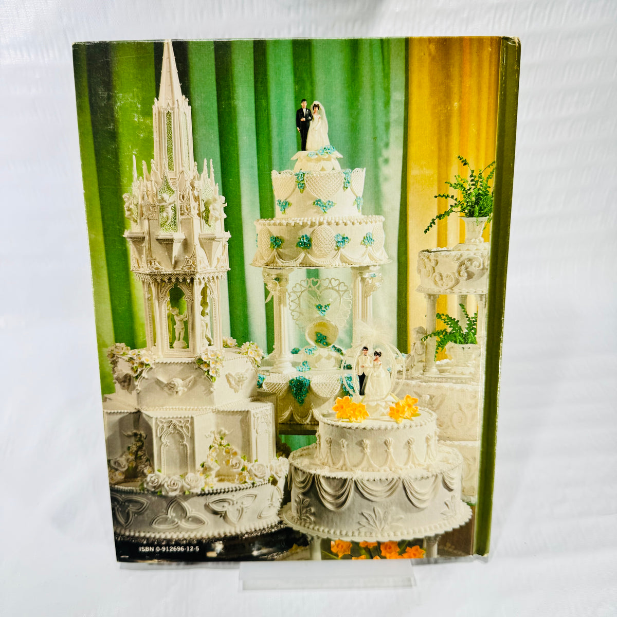 Beautiful Bridal Cakes The Wilton Way, 1978 Wilton Wedding Cake Decorating Book