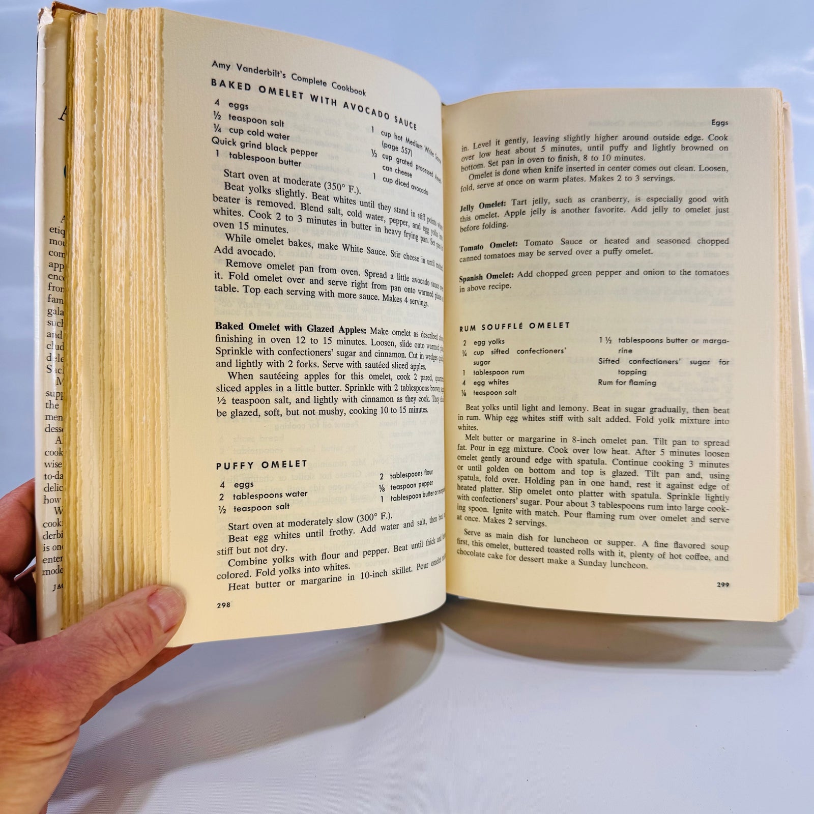Amy Vanderbilt's Complete Cookbook 1961 Doubleday and Company Hardcover