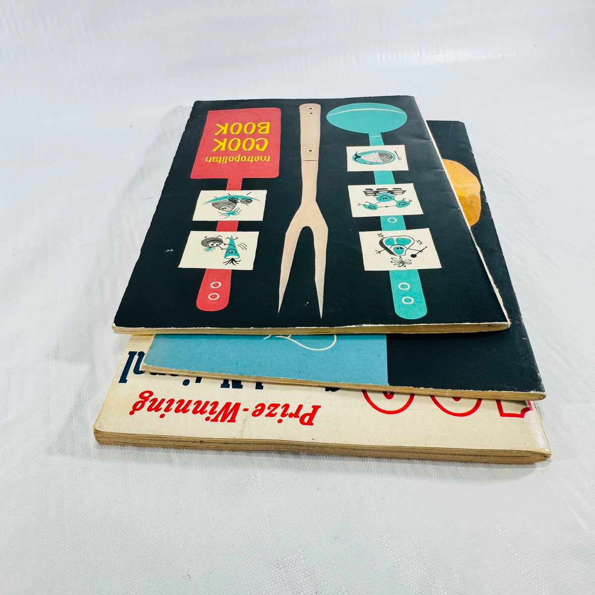 Metropolitan Cook Book 1955 Recipe Pamphlet Bundle with Pillsbury and Art of Making Bread