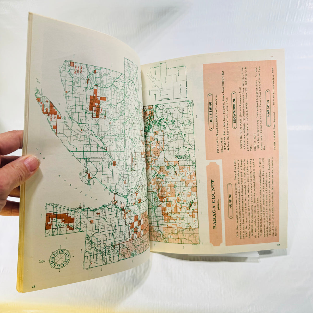 Fall & Winter Fun in Michigan 1971 Upper Peninsula Map Book, Clarkson Map Co., Hunting Fishing Skiing