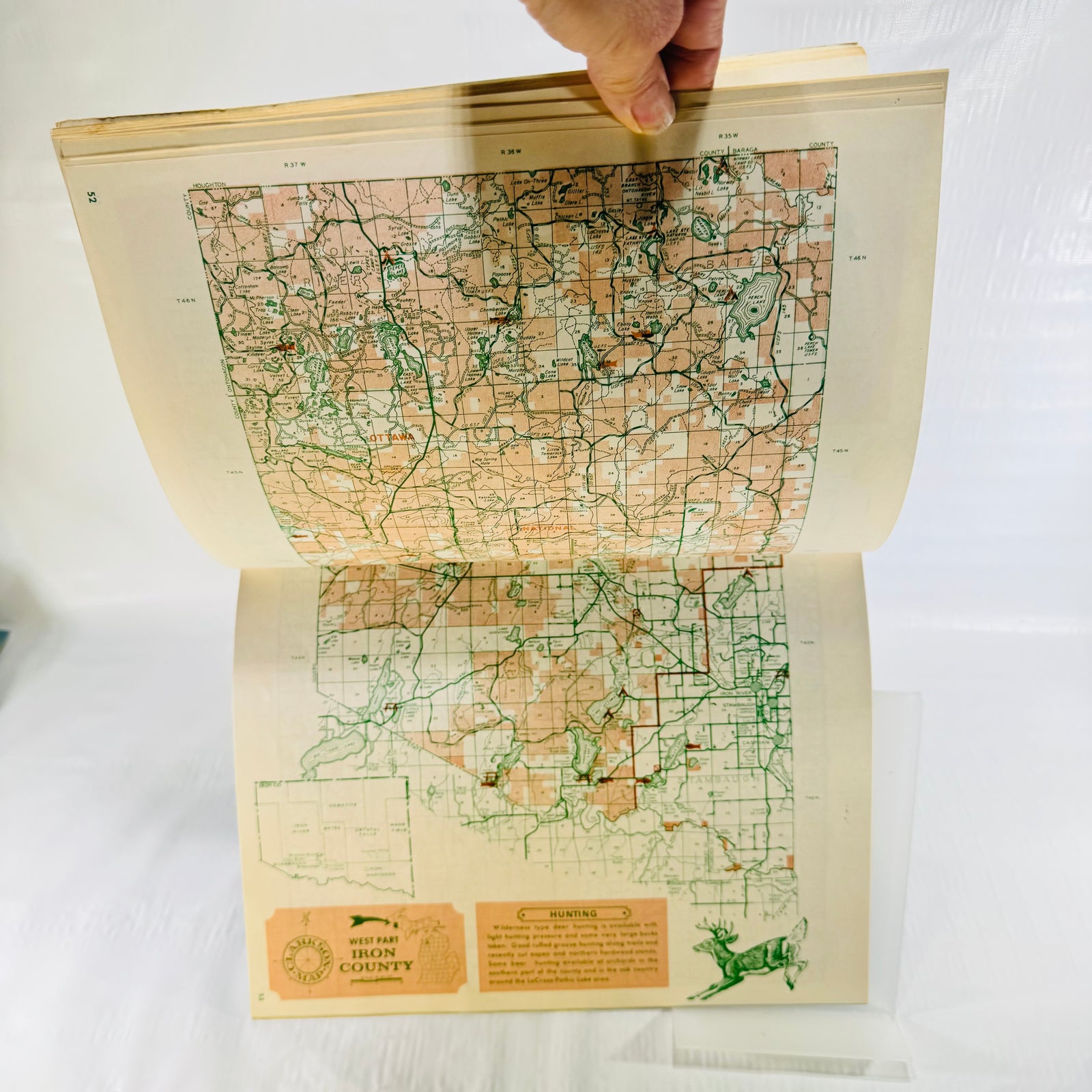 Fall & Winter Fun in Michigan 1971 Upper Peninsula Map Book, Clarkson Map Co., Hunting Fishing Skiing