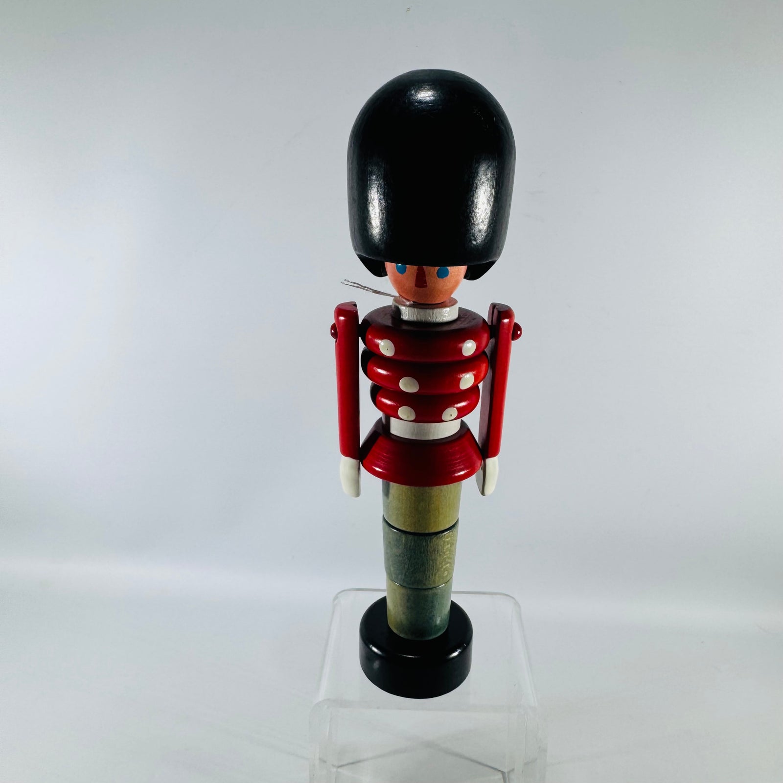 Vintage Wooden Stacking Toy Soldier—British Guard “Beefeater” Style, 1970s–80s, Made in Czechoslovakia