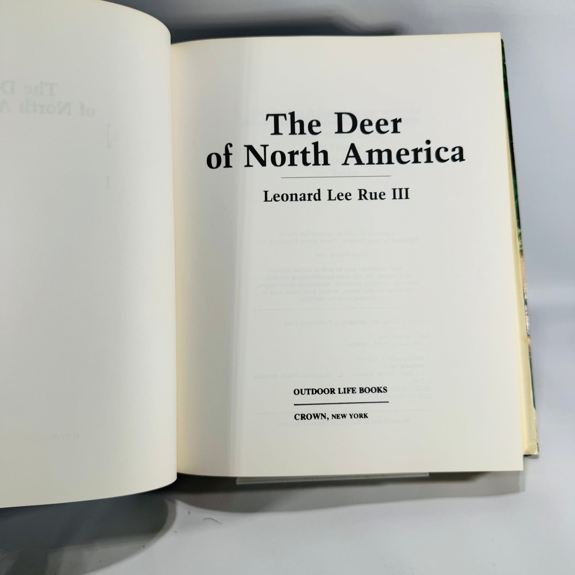 Wildlife Natural History — The Deer of North America (1980, 4th printing) — Leonard Lee Rue III | Illustrated Outdoor Life reference