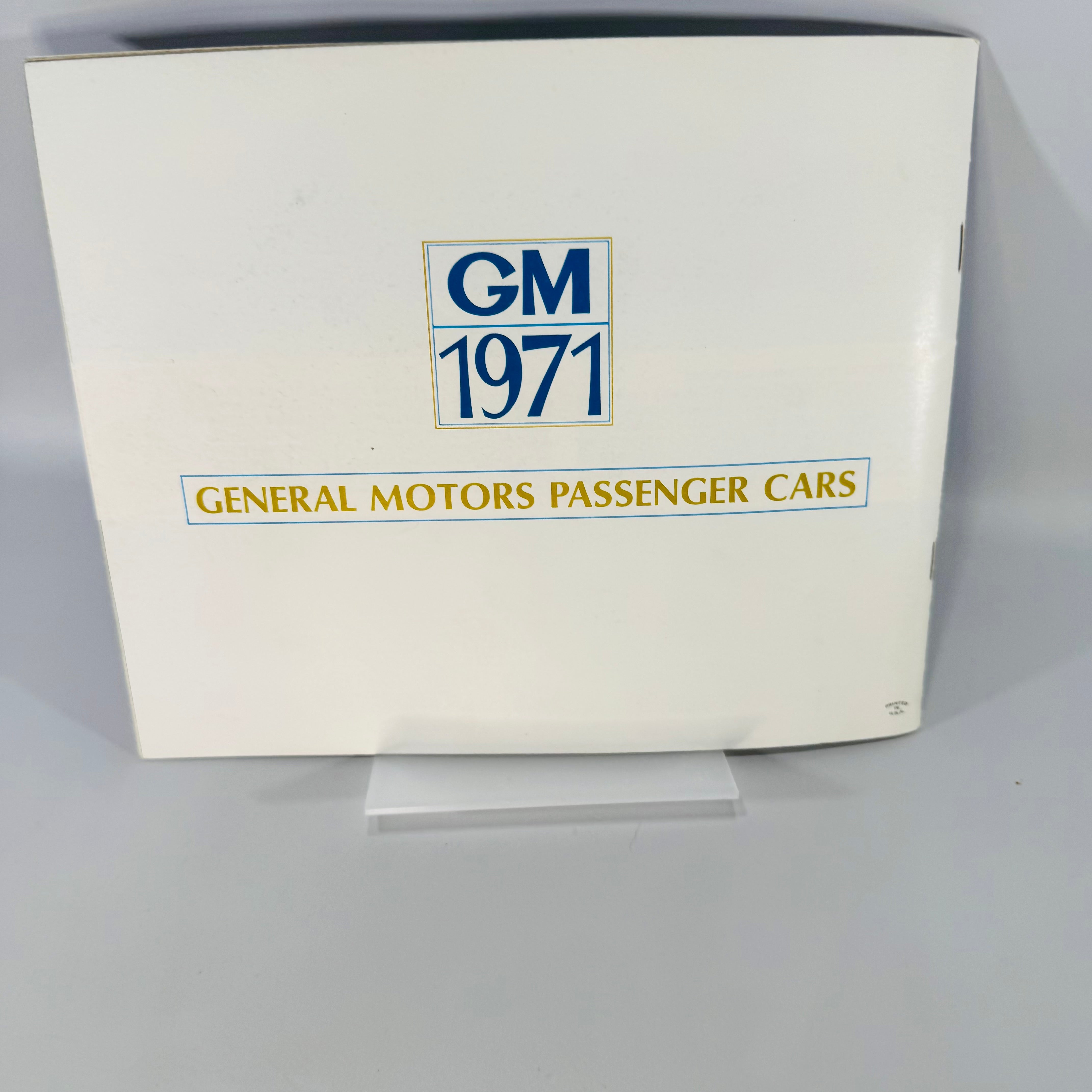 GM 1971 Passenger Cars | Vintage Auto Brochure - Reading Vintage
