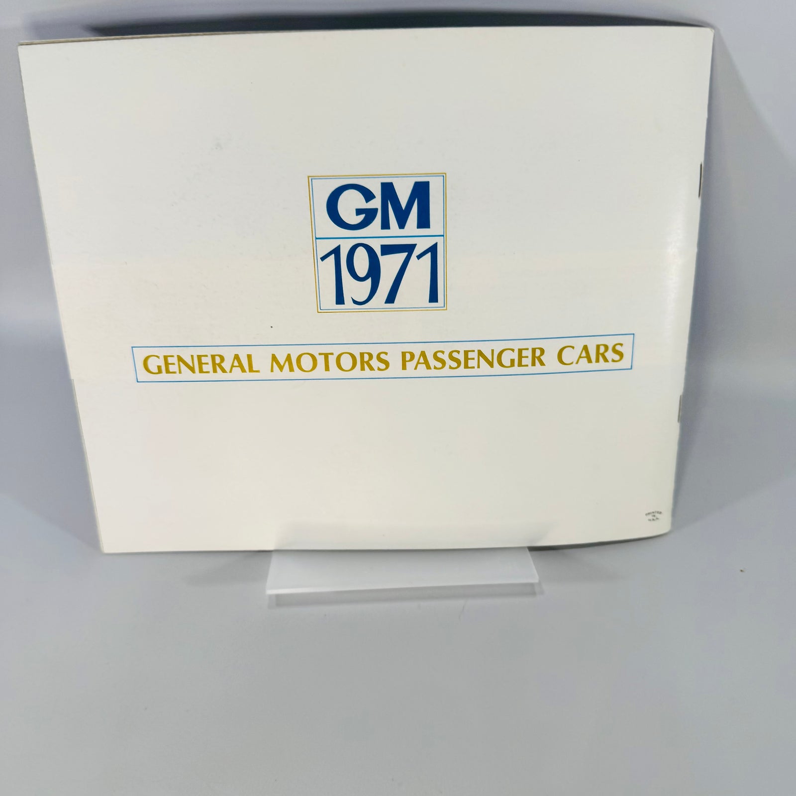 GM 1971 Passenger Cars Brochure — Chevrolet, Pontiac, Oldsmobile, Buick-Opel, Cadillac General Motors | 1971