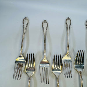 1847 Rogers Bros Remembrance Luncheon Forks | Set of 8 Silverplate Flatware