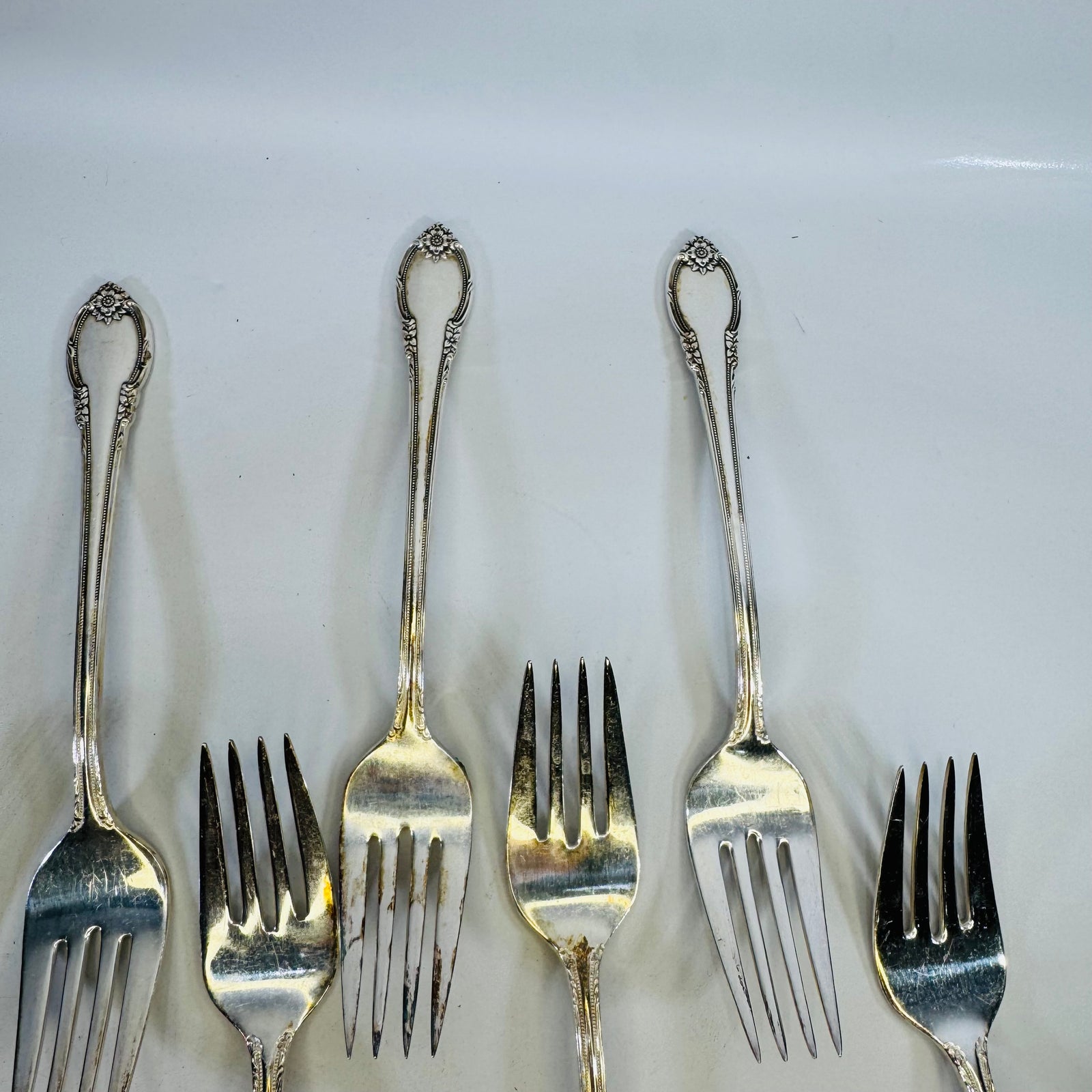 1847 Rogers Bros Remembrance Luncheon Forks | Set of 8 Silverplate Flatware