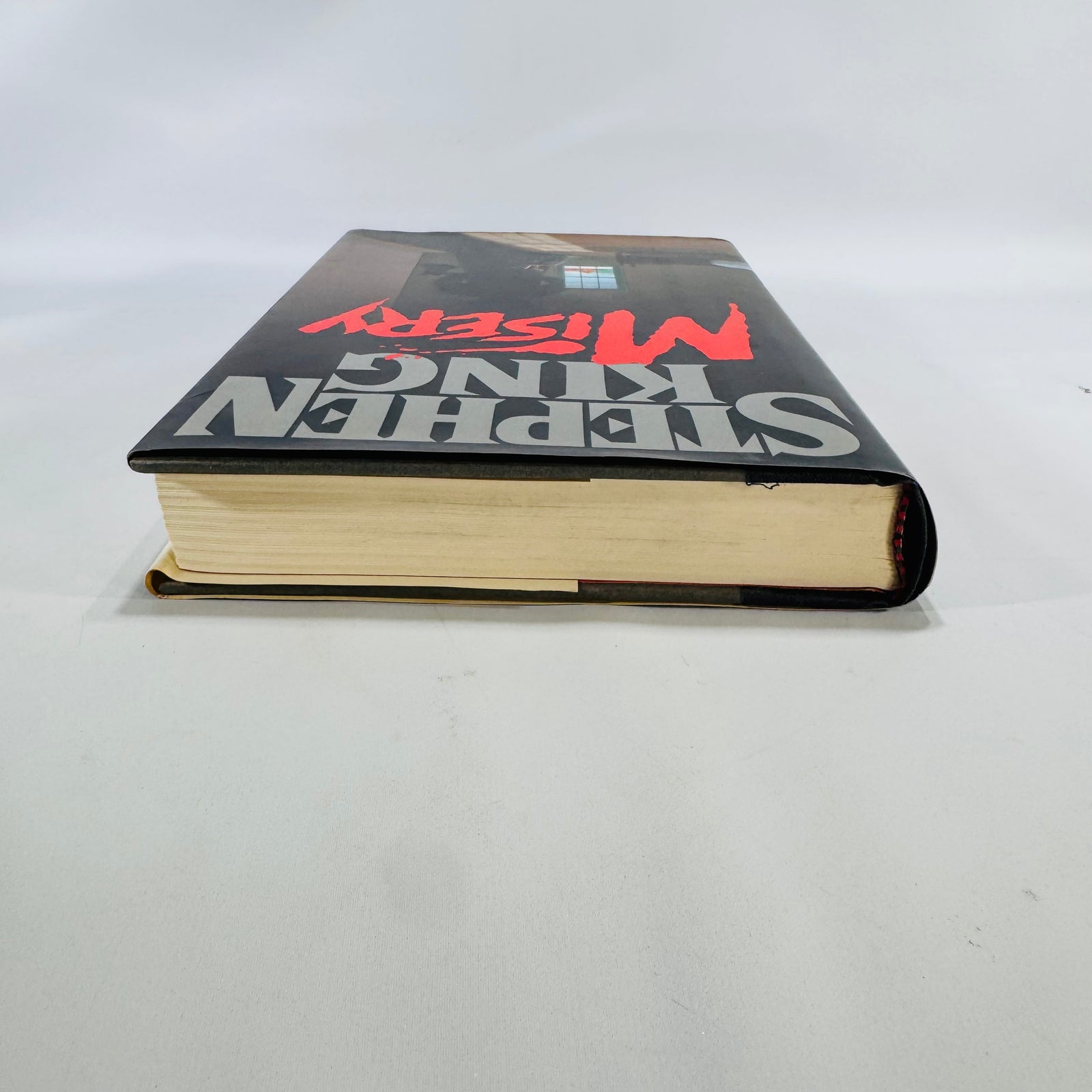Horror Fiction Classic — Misery (1987) — Stephen King | Price-intact DJ, Psychological Thriller