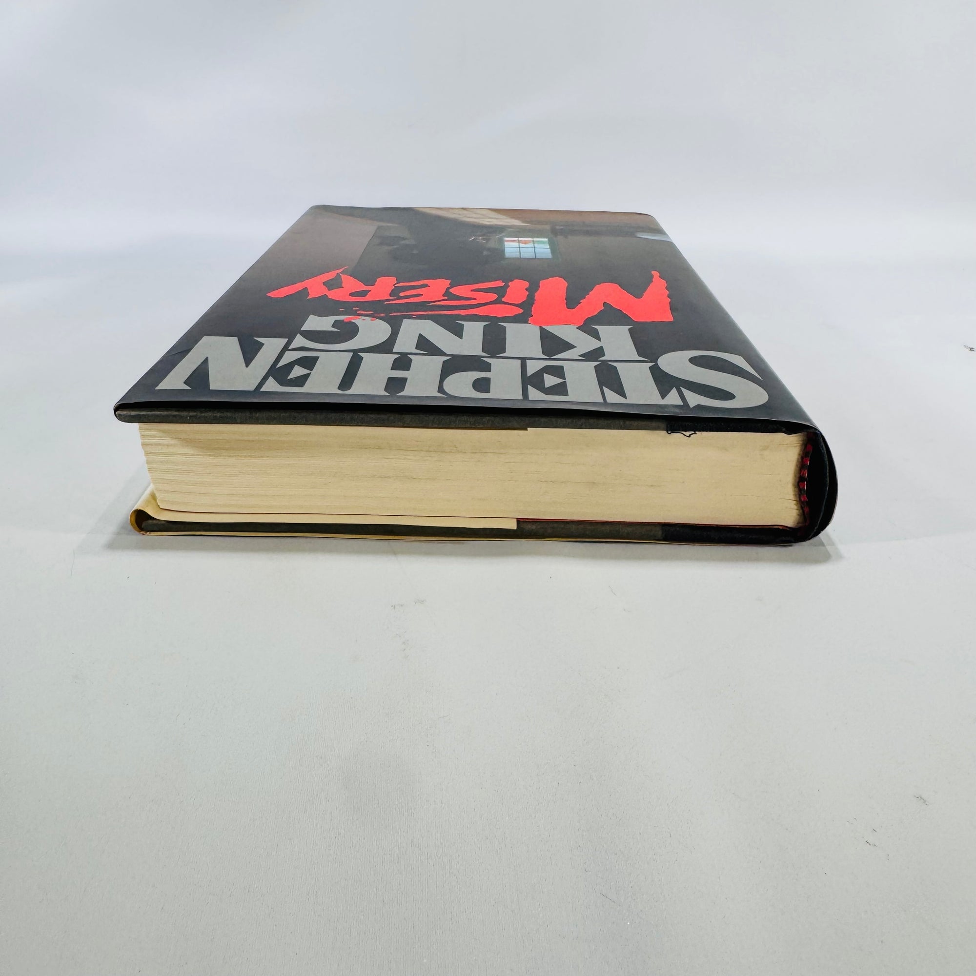 Horror Fiction Classic — Misery (1987) — Stephen King | Price-intact DJ, Psychological Thriller