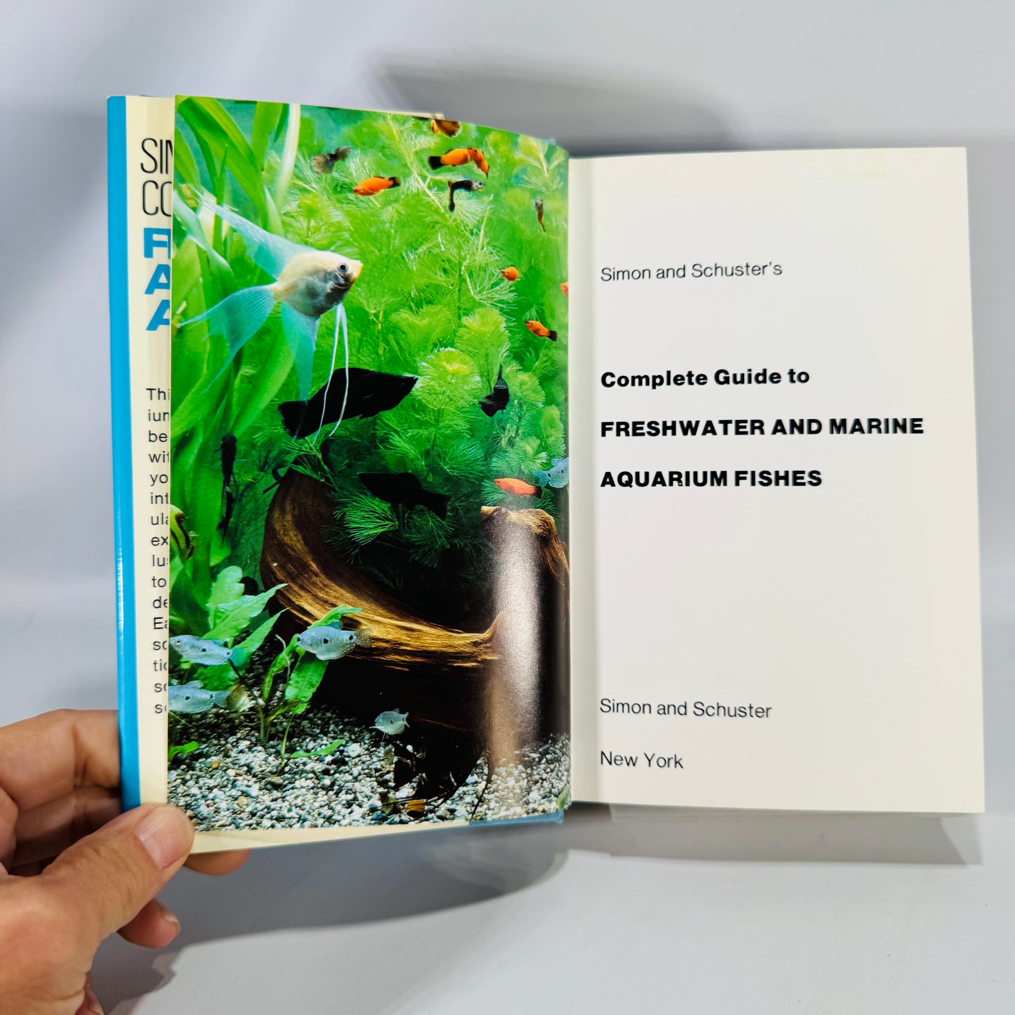 Simon & Schuster’s Complete Guide to Freshwater and Marine Aquarium Fishes (1977) — Simon & Schuster | 300+ Color Photos, Aquarium & Ichthyology Reference