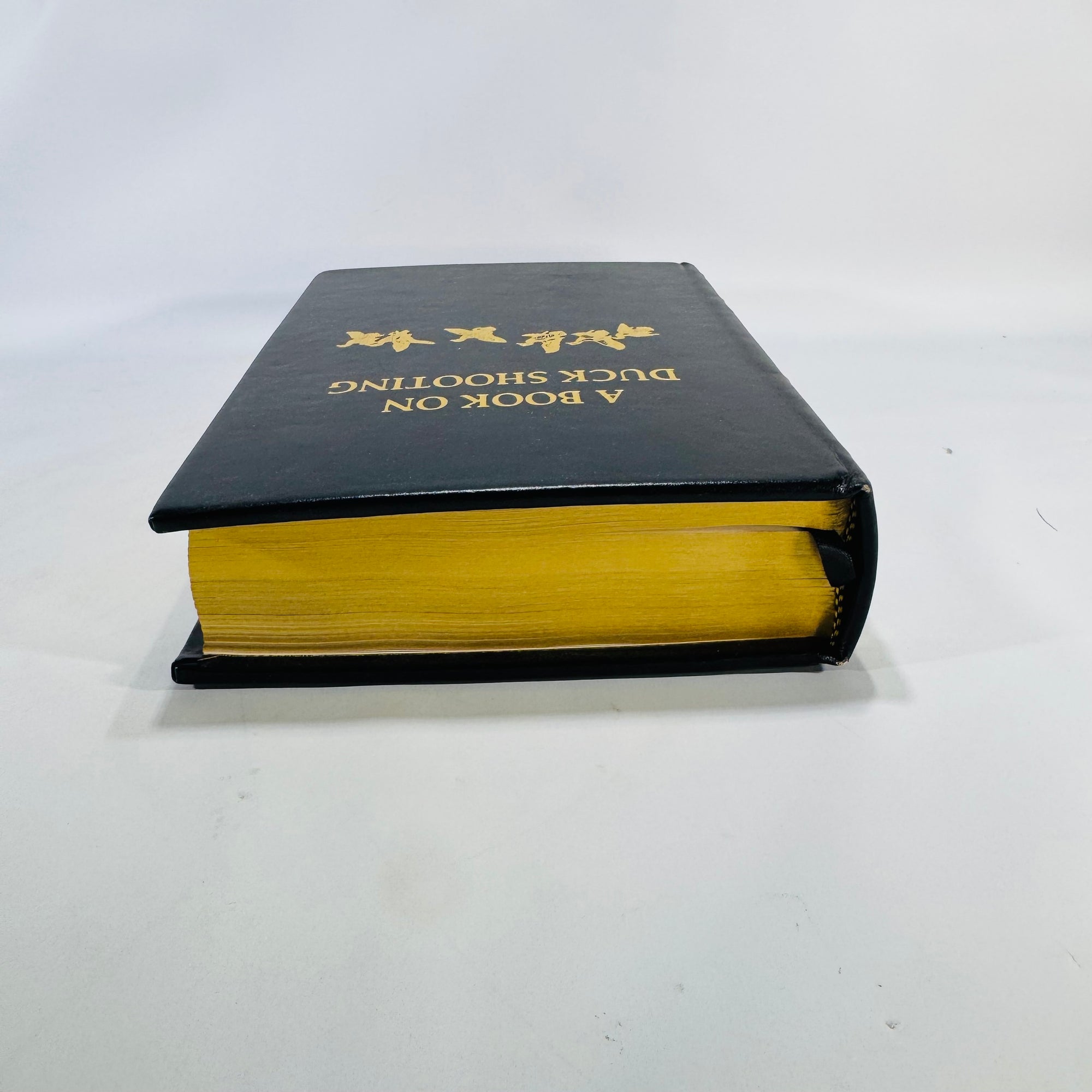 A Book on Duck Shooting (1982 Limited Edition) — Van Campen Heilner | Numbered, Ribbon & Gilt Edges, Hunting & Fishing / Waterfowl