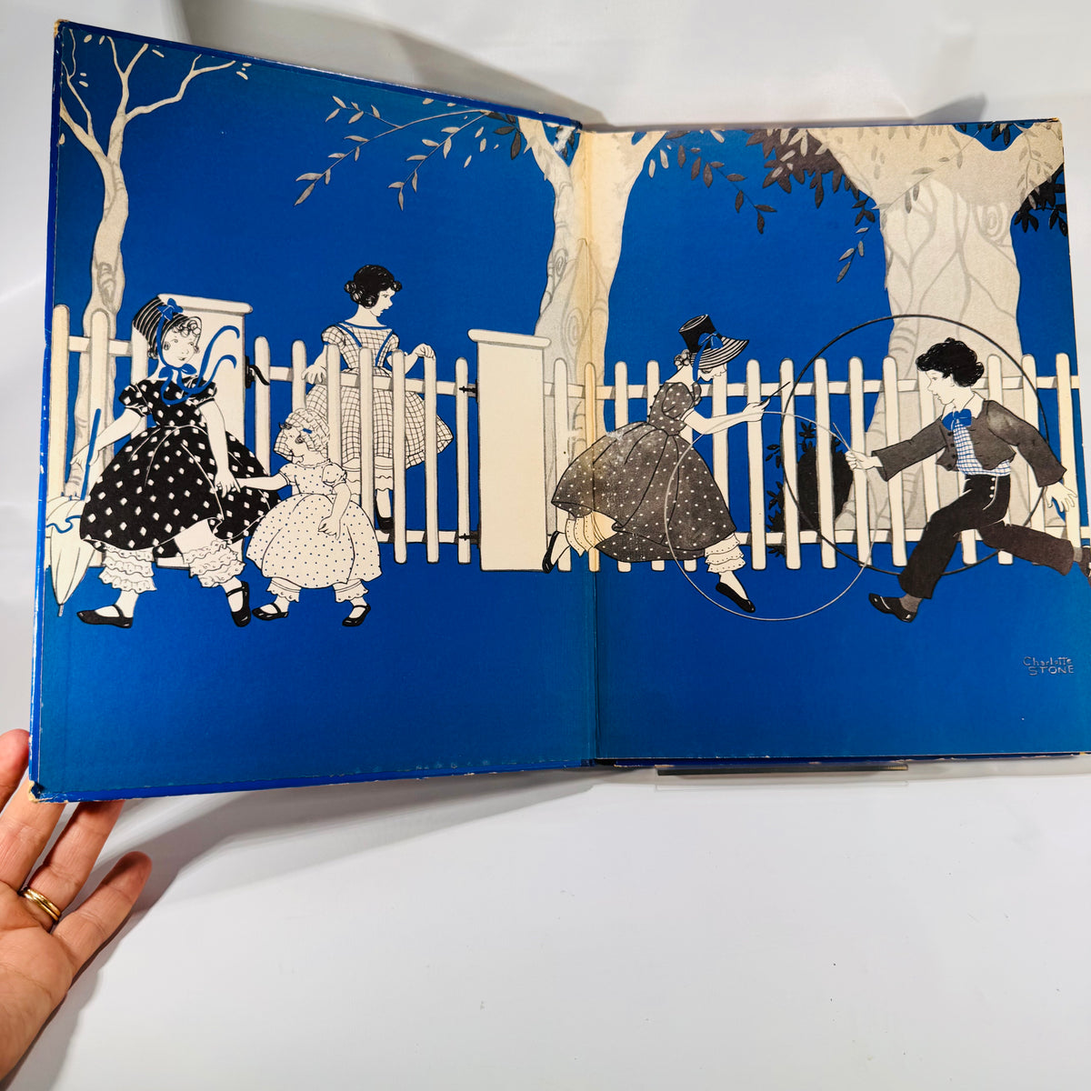 About Customs by Kathryn Heisenfelt illustrated by Charlotte R. Stone (1938), Grosset & Dunlap Publishers, Hardcover