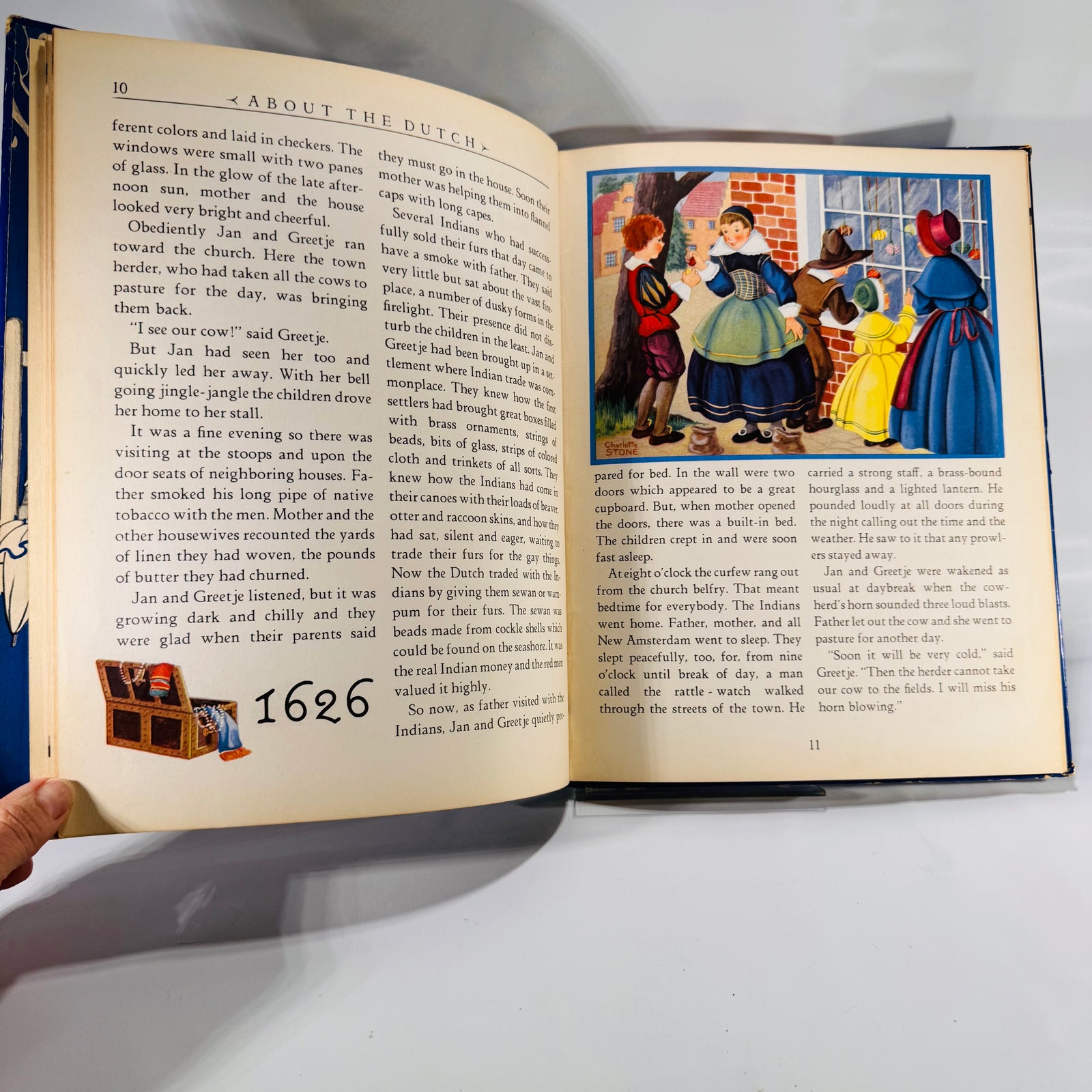 About Customs by Kathryn Heisenfelt illustrated by Charlotte R. Stone (1938), Grosset & Dunlap Publishers, Hardcover