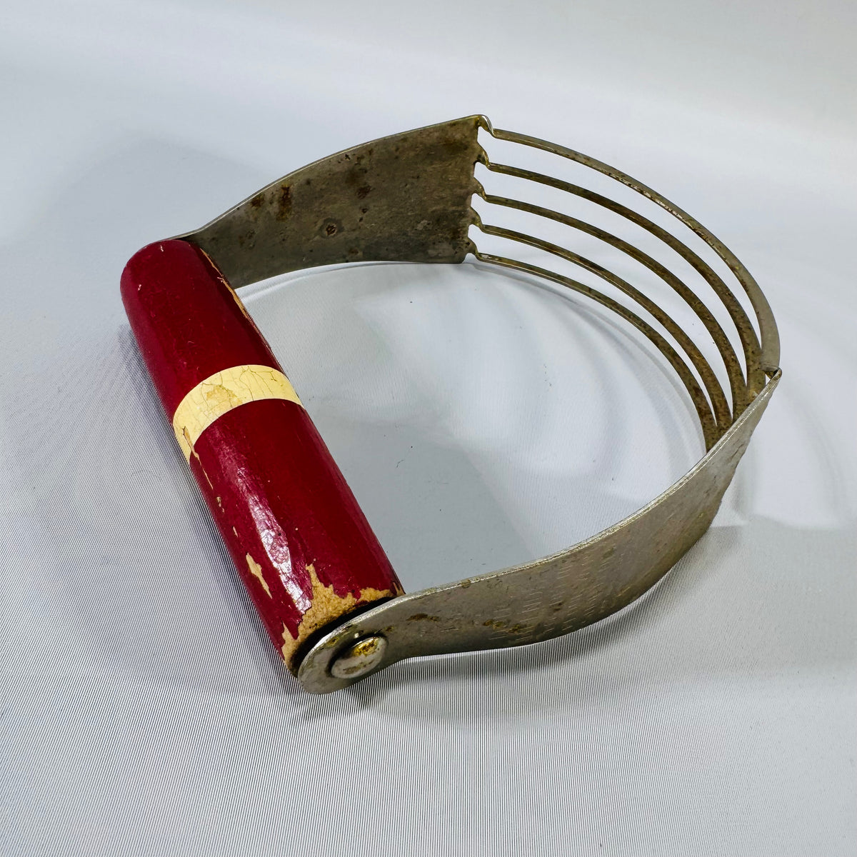 Vintage Red Handle Pastry Blender | Metal Wire Dough Cutter Farmhouse Baking Tool