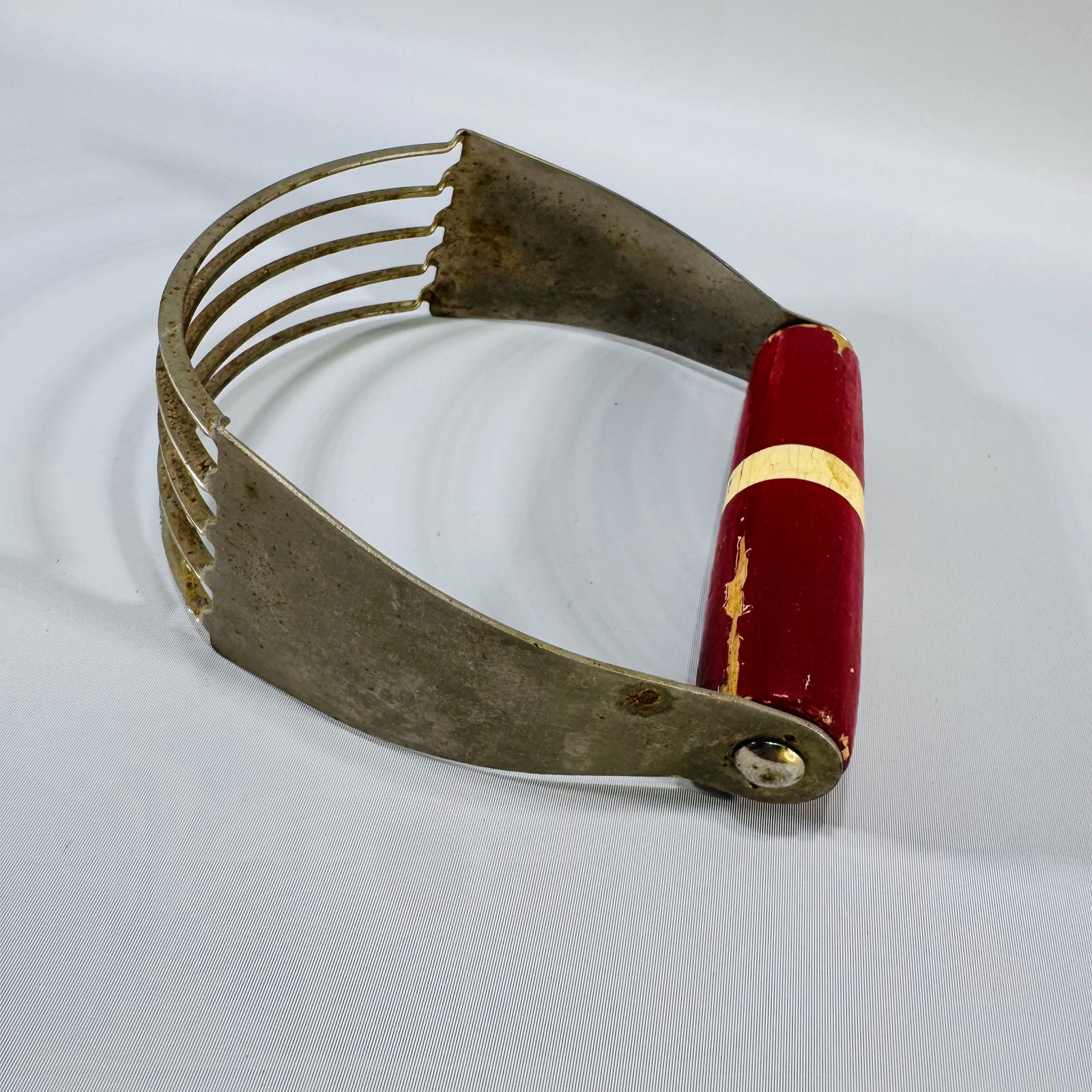 Vintage Red Handle Pastry Blender | Metal Wire Dough Cutter Farmhouse Baking Tool