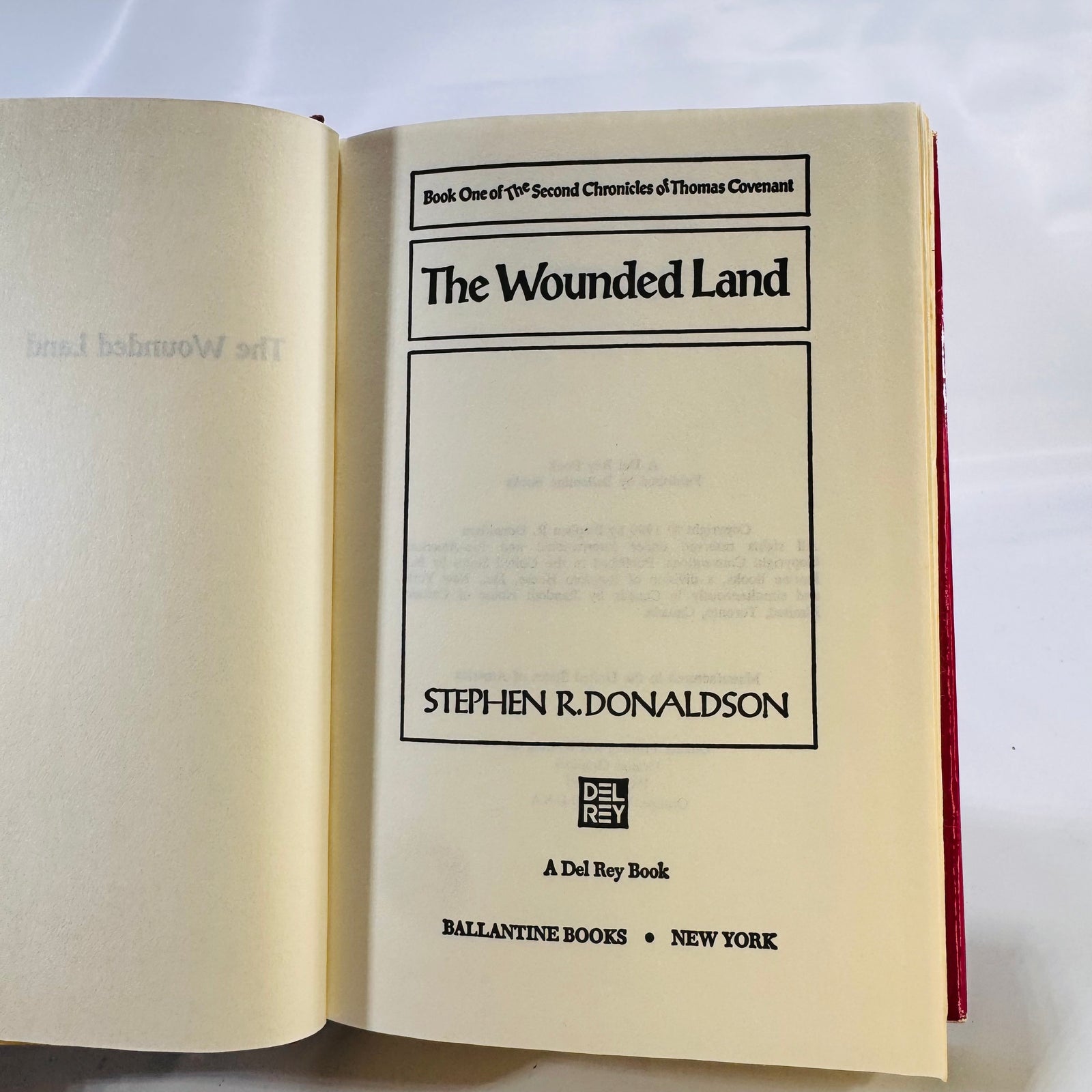 The Second Chronicles of Thomas Covenant Series (1980s Books 1-3) – Vintage Fantasy Collection