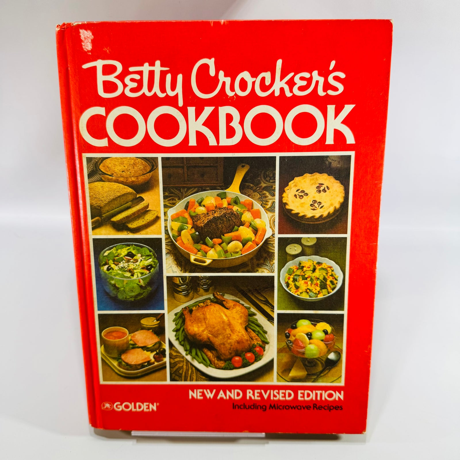 Betty Crocker's Cookbook — New and Revised Edition Golden Press | 1978