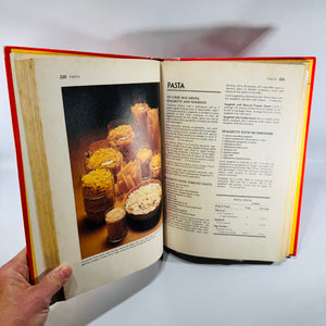 Betty Crocker's Cookbook — New and Revised Edition Golden Press | 1978