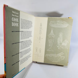 Betty Crocker's New Picture Cook Book McGraw-Hill | 1961 | First Edition Hardcover