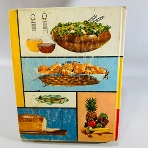Betty Crocker's New Picture Cook Book McGraw-Hill | 1961 | First Edition Hardcover