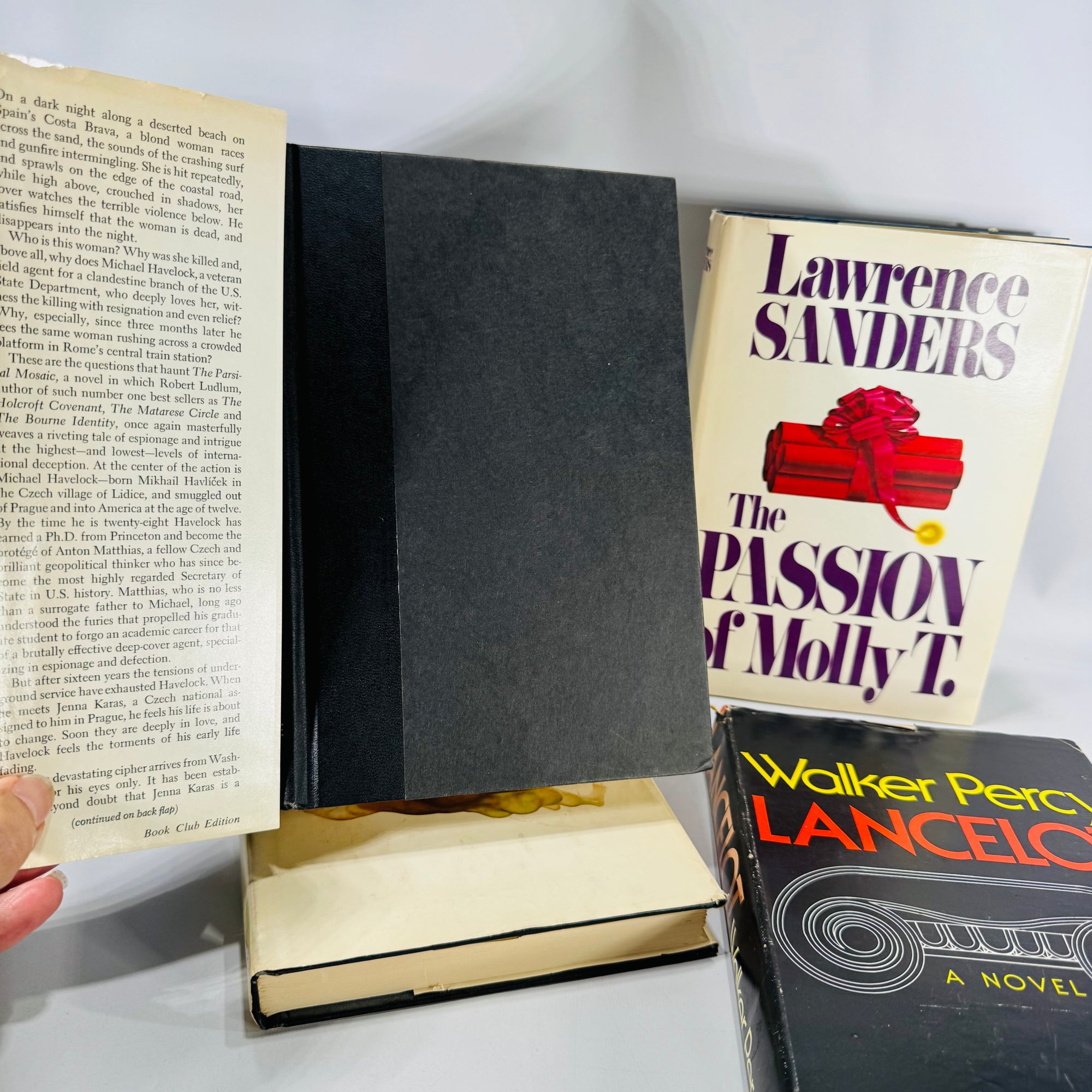 Thriller Book Bundle – Ludlum & Cook | Vintage Suspense 1980s