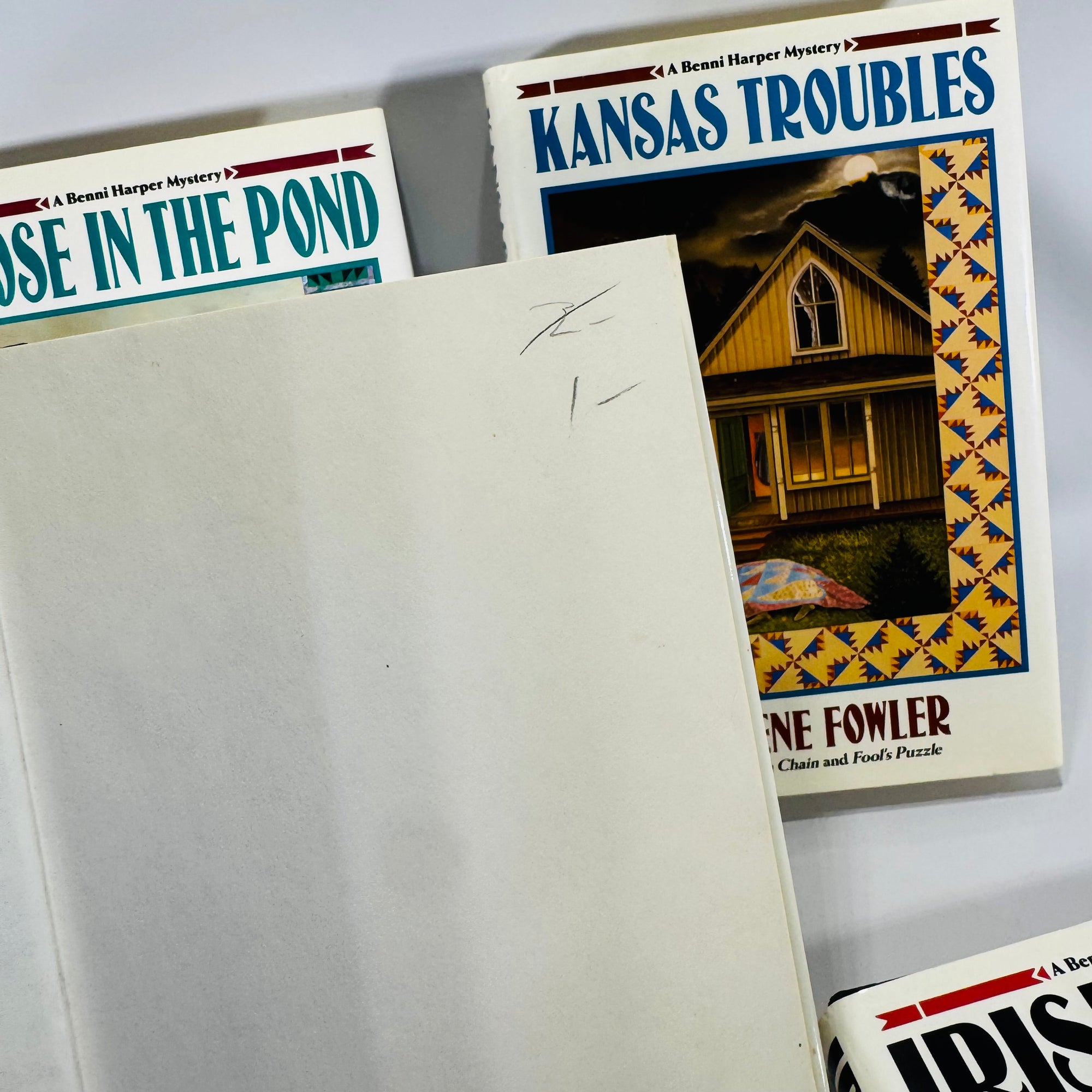 Benni Harper Cozy Mystery Set (1994–1997) — Earlene Fowler | 4 First Editions, Quilt-Themed, Cozy Mystery