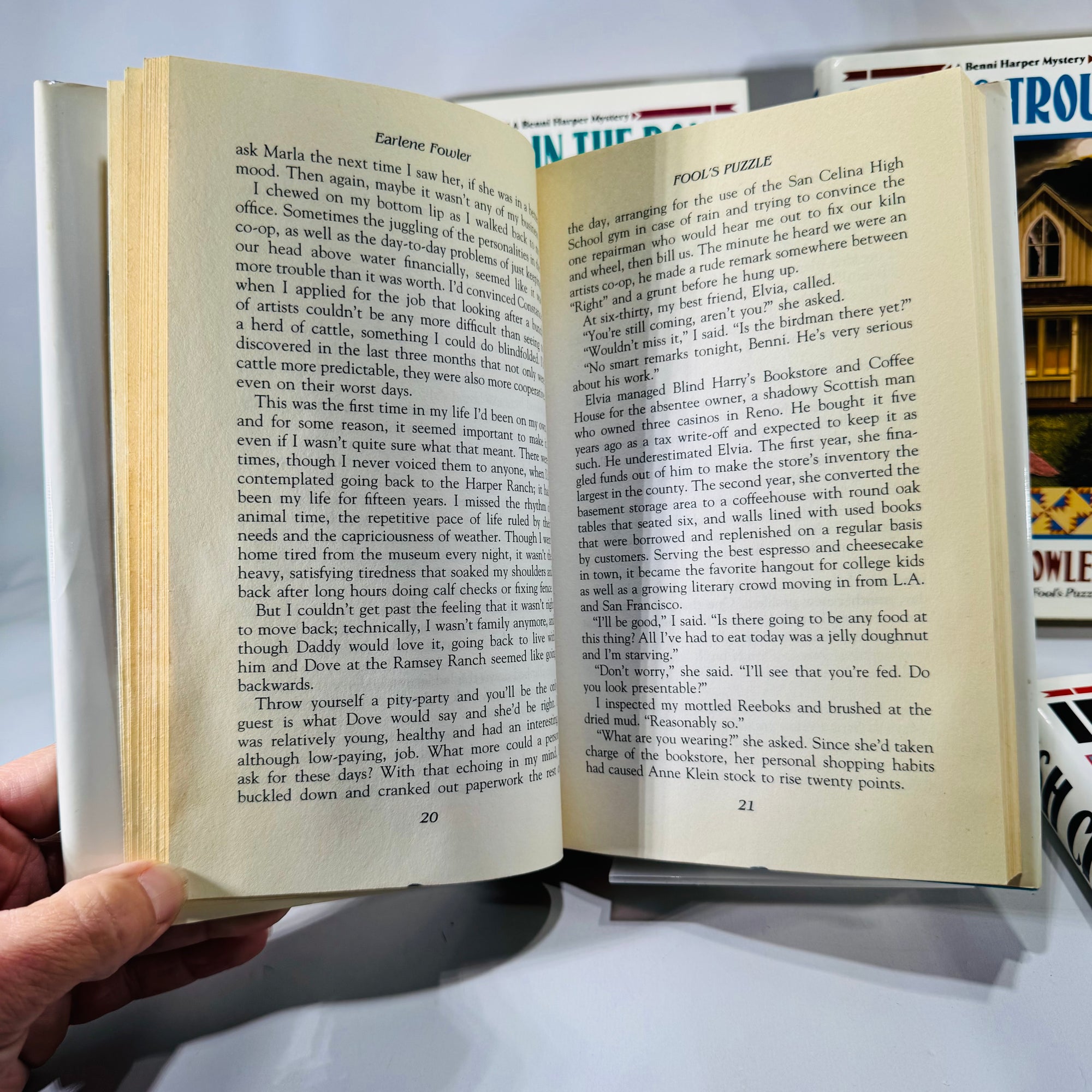 Benni Harper Cozy Mystery Set (1994–1997) — Earlene Fowler | 4 First Editions, Quilt-Themed, Cozy Mystery