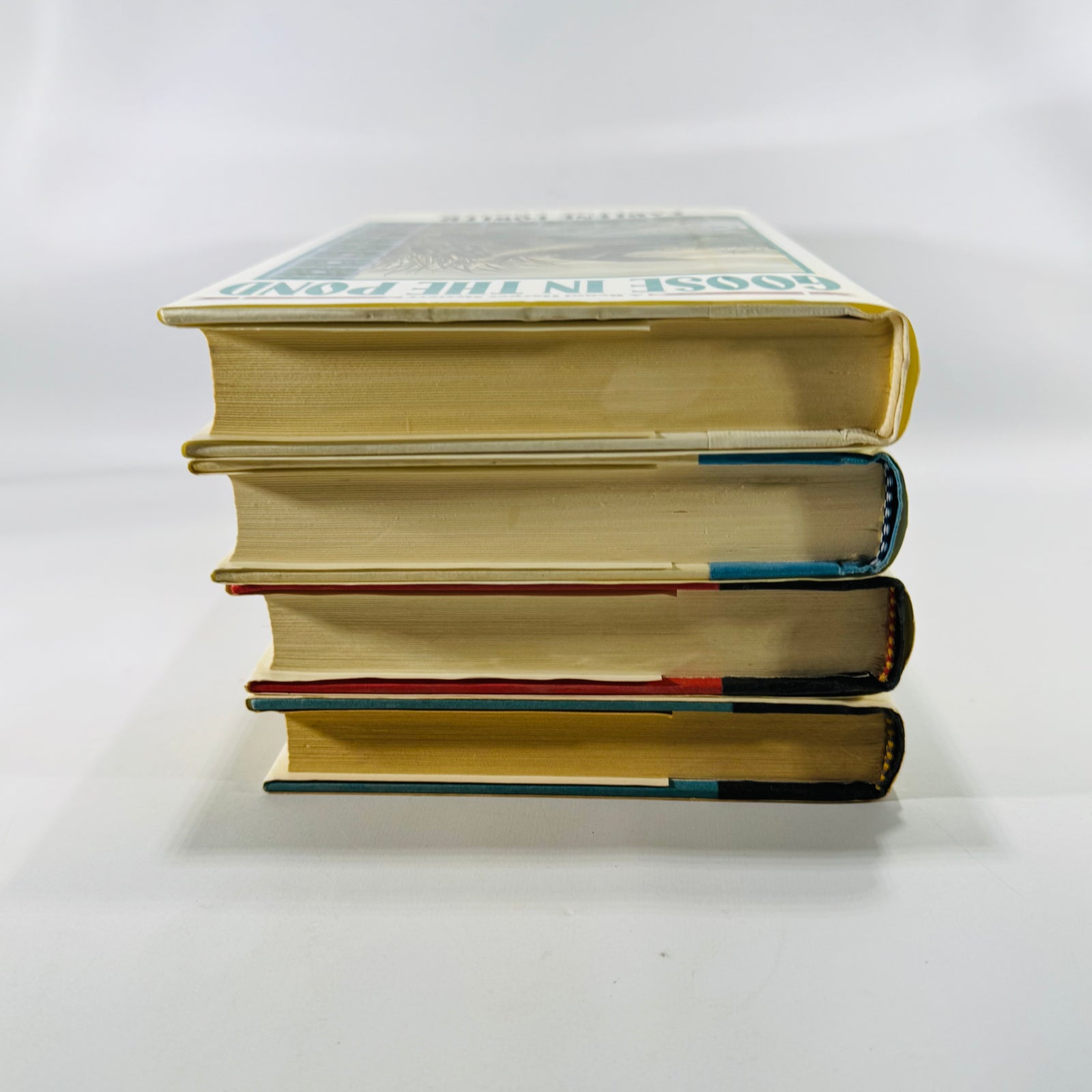 Benni Harper Cozy Mystery Set (1994–1997) — Earlene Fowler | 4 First Editions, Quilt-Themed, Cozy Mystery