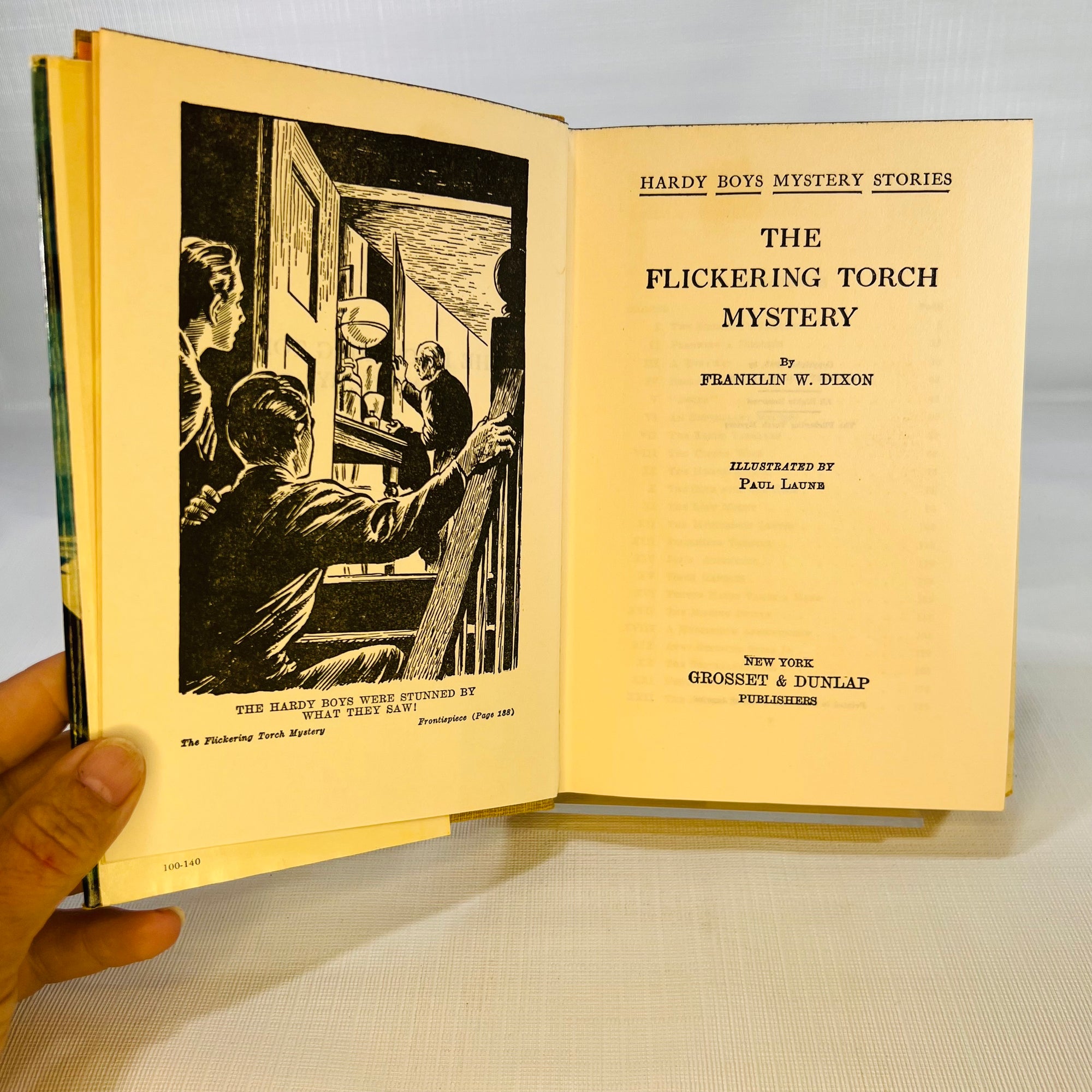 The Hardy Boys The Flickering Torch Mystery by Franklin w. Dixon 1943 Grosset & Dunlap